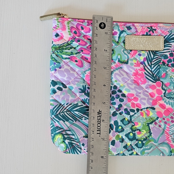 Lilly Pulitzer zip pouch - Picture 4 of 5